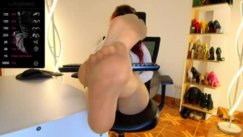 katalina larson online show from May 7, 4:41 am