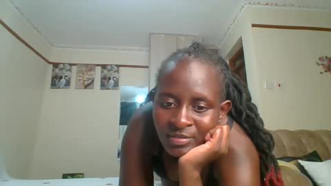 sexyreddebony online show from January 26, 10:24 pm