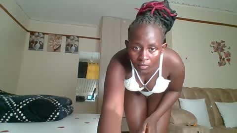 sexyreddebony online show from January 18, 12:36 pm