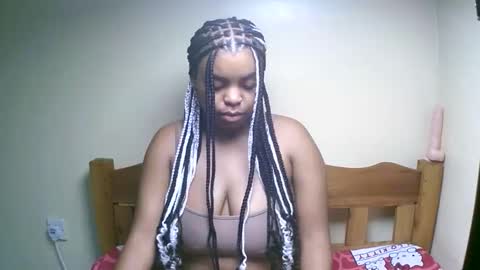 sexyyred_ online show from May 16, 10:41 pm