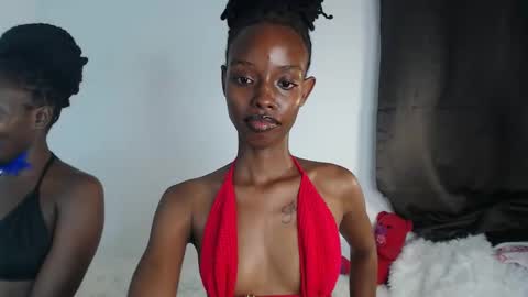 sexyzuriel online show from May 4, 5:19 pm