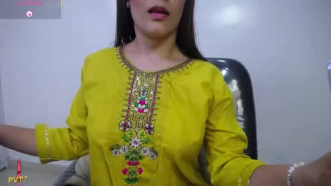 SHANTALA online show from May 5, 8:25 pm