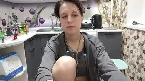 Sara online show from May 31, 6:09 pm