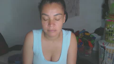 Shayna online show from May 16, 3:14 am