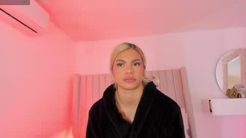 shelynna_azzul online show from May 11, 12:34 pm