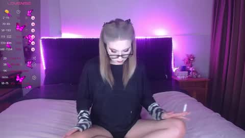 shysweetrish online show from May 13, 2:10 am