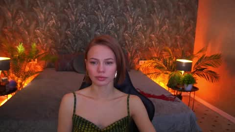 shyysiren online show from June 1, 6:59 am