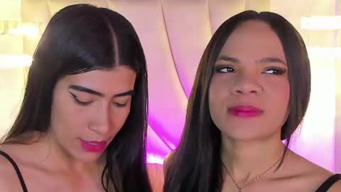 Siara and Zoe tattoo online show from June 18, 11:43 pm