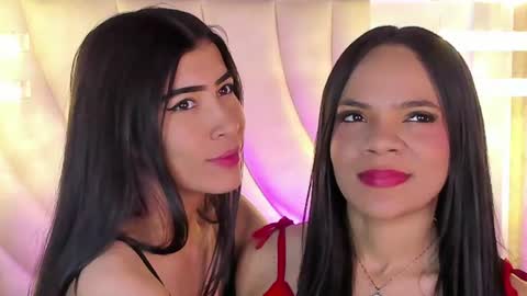 Siara and Zoe tattoo online show from June 27, 11:00 pm