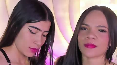 Siara and Zoe tattoo online show from June 23, 11:00 pm