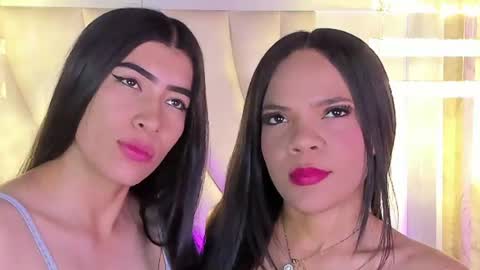 Siara and Zoe tattoo online show from July 22, 11:40 pm