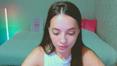 Sienna Mia online show from July 7, 4:00 pm