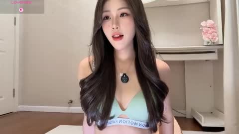 sililis online show from May 24, 2:23 pm