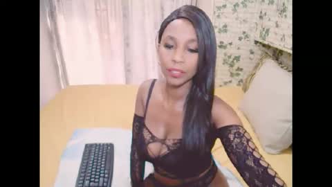 simply_pleasure00 online show from May 19, 5:58 am