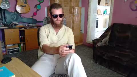 I am The Fourth and only Sir. Pelo online show from July 2, 9:58 am