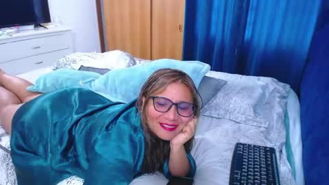 Slutdirtyxxx online show from May 11, 11:39 am