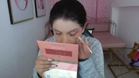 Mariana Torres online show from May 21, 1:39 pm