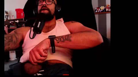 Smalltowndaddy online show from June 8, 11:05 pm