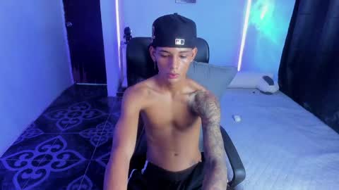 snak_master1 online show from May 5, 4:02 pm