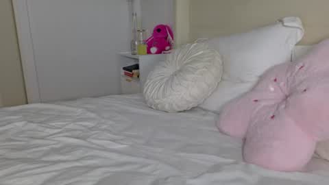 Babygirl Ivy online show from July 17, 12:12 am