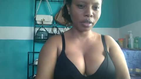 soayh89 online show from July 6, 10:01 am