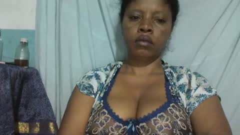 soayh89 online show from July 1, 8:06 pm