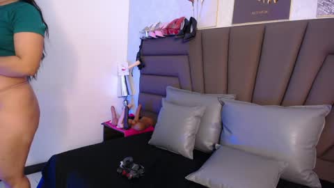      online show from May 21, 11:28 am