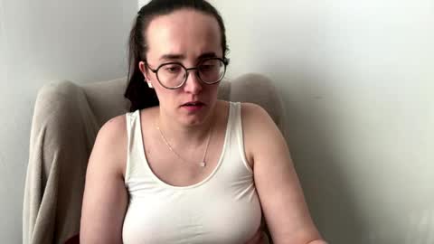 Sofia online show from May 4, 2:45 pm