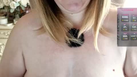 Hi Im Sofia             online show from July 10, 1:27 pm