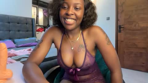 soft_nicole online show from May 10, 12:06 am