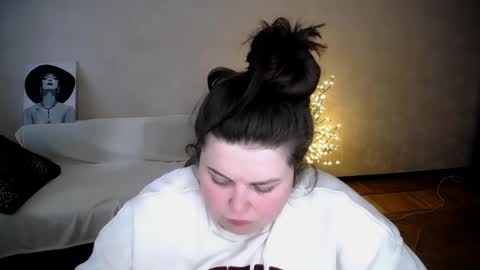 sophia__olsen online show from May 28, 8:34 am