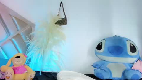 sophia_horny19 online show from August 4, 4:03 pm