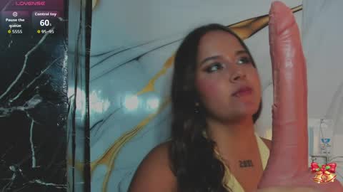 sophia_vivass online show from May 9, 6:36 pm