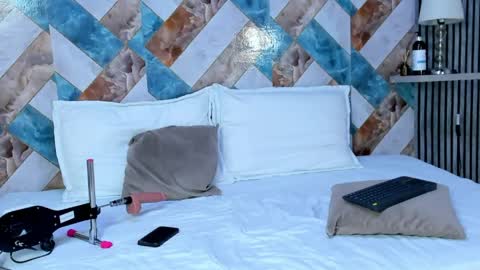 sophiaa_33 online show from April 27, 3:04 am