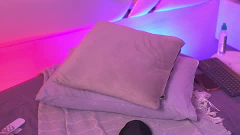 Sophie online show from May 21, 2:07 am