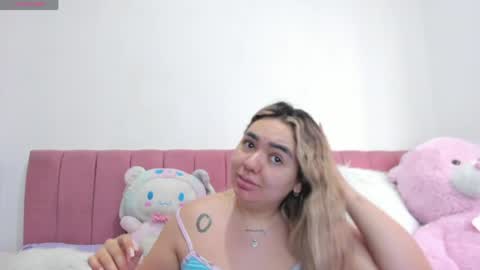 sophiee rosee online show from June 3, 9:20 pm