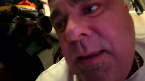 sprtsnut33 online show from May 5, 5:36 am