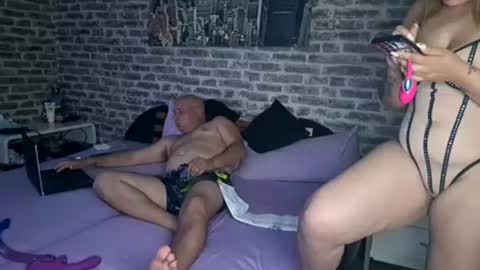 squirtpassion1 online show from July 18, 9:28 pm