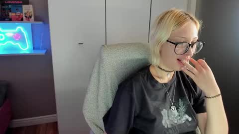 Kate online show from May 19, 1:56 am