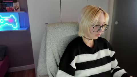Kate online show from May 16, 8:40 pm
