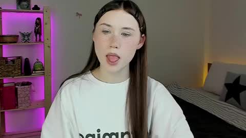 stella_sunny online show from April 28, 11:53 pm