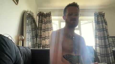 Stevebooker92 online show from May 31, 2:05 pm