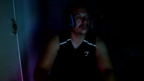 Axel online show from July 4, 11:52 pm