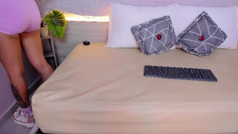 Susy online show from July 7, 4:25 am