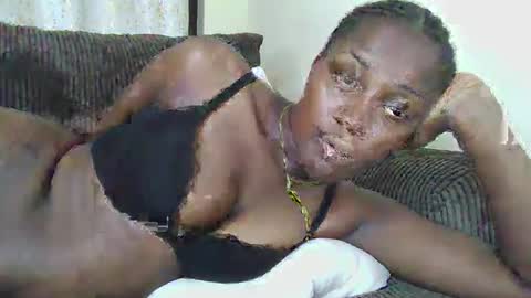 sweet69berry online show from April 5, 5:43 pm