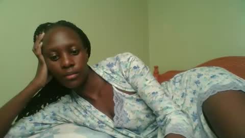 Petite Queen online show from January 17, 4:28 am