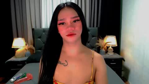 bea takashi  online show from May 25, 11:38 am
