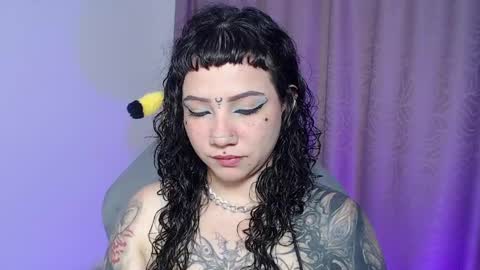       Independent model online show from May 28, 4:32 am