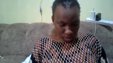 sweetdiva2012 online show from June 26, 9:15 am