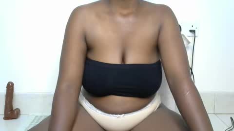 sweetheidey online show from June 5, 6:02 pm
